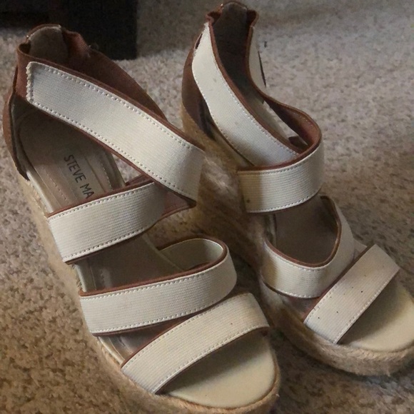Steve Madden Nude Wedges - Picture 1 of 3